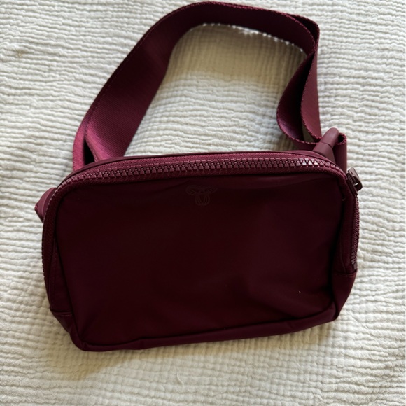 Aritzia maroon crossbody bag - Picture 2 of 3